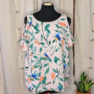 🌊3/$15 C&E bird floral print cold shoulder blouse Medium
